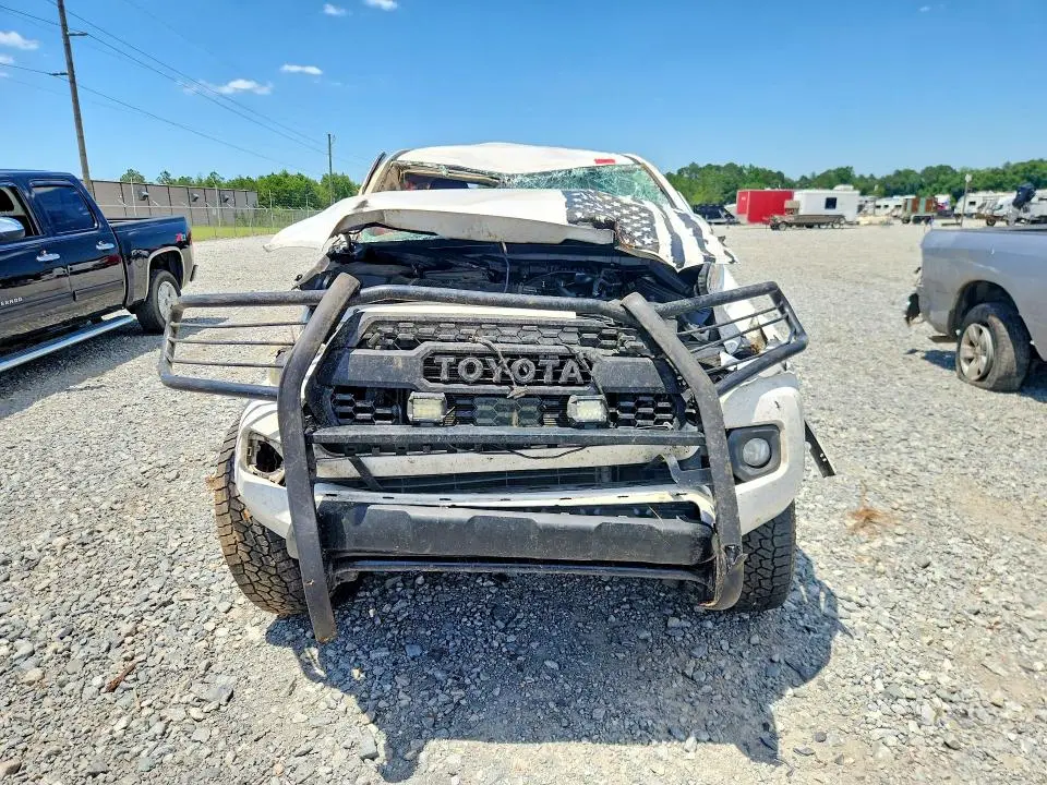 2021 TOYOTA TACOMA SR5 V6  