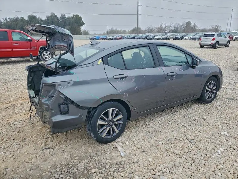 2020 NISSAN VERSA SV  