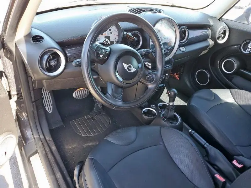 2013 MINI COOPER S