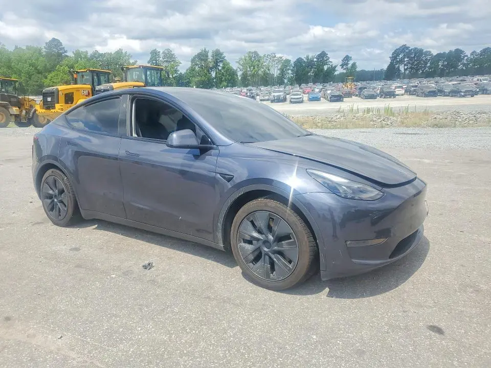 2025 TESLA MODEL Y   