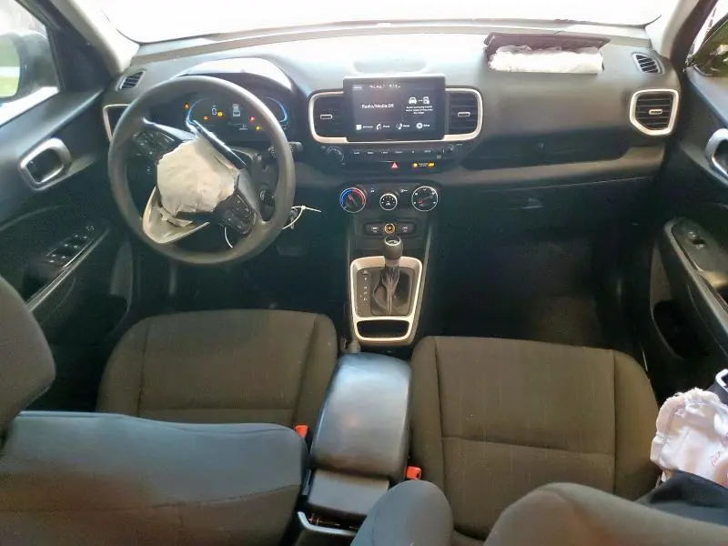 2024 HYUNDAI VENUE SE  