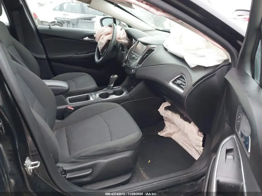 2018 CHEVROLET CRUZE LT AUTO