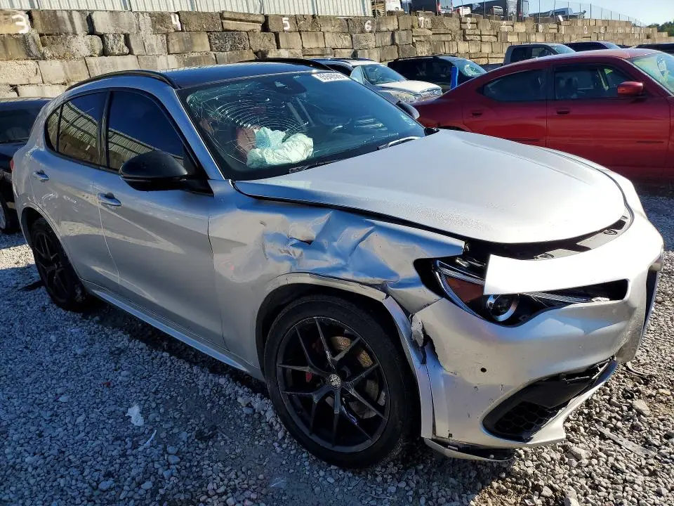 2020 ALFA ROMEO STELVIO   