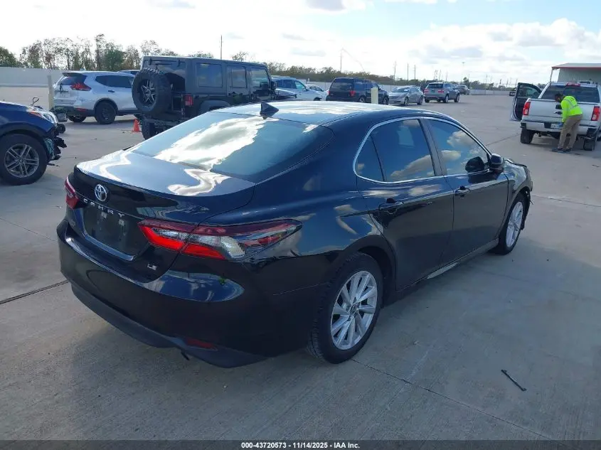 2022 TOYOTA CAMRY LE