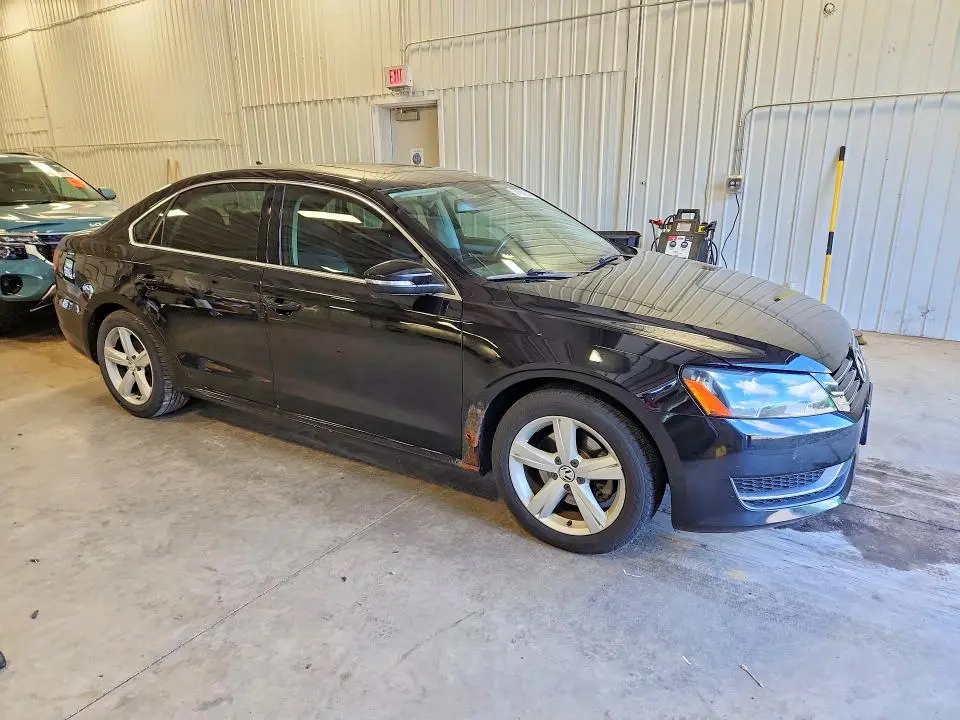 2012 VOLKSWAGEN PASSAT SE  