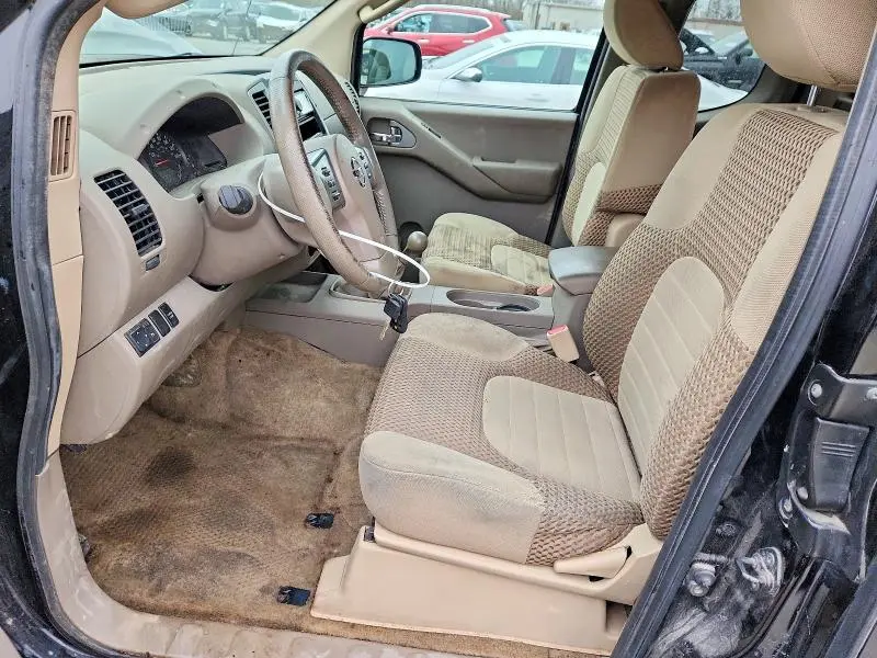 2011 NISSAN FRONTIER SV V6  