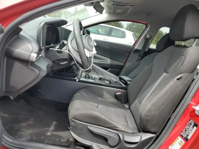 2022 HYUNDAI ELANTRA SE  