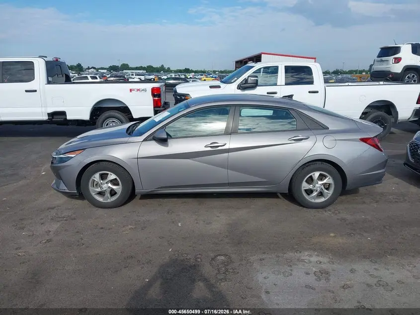 2023 HYUNDAI ELANTRA SE