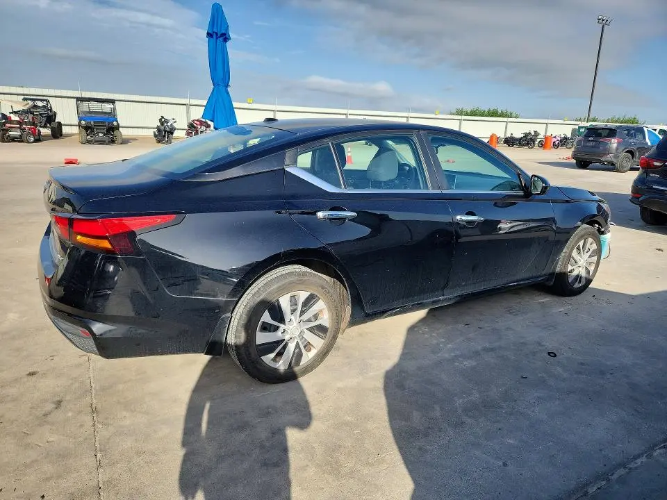 2019 NISSAN ALTIMA S  