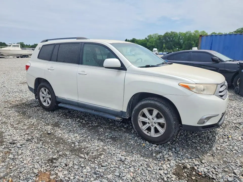 2011 TOYOTA HIGHLANDER BASE  