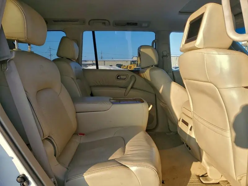 2014 INFINITI QX80   