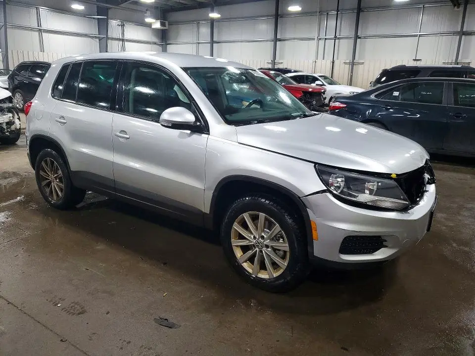 2014 VOLKSWAGEN TIGUAN S  