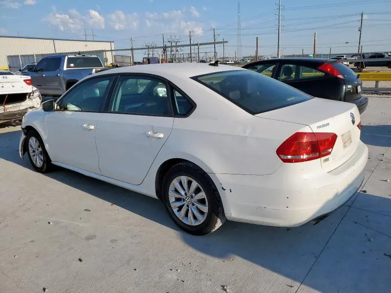 2015 VOLKSWAGEN PASSAT S  