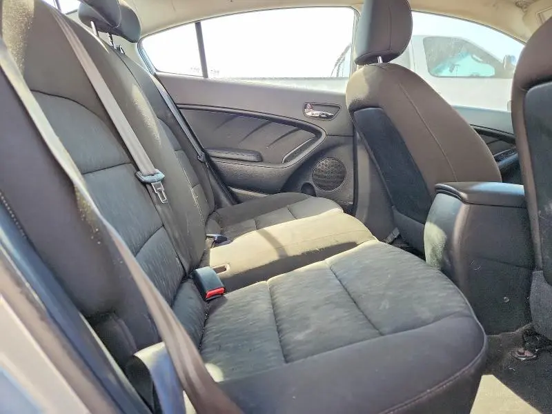 2016 KIA FORTE LX  