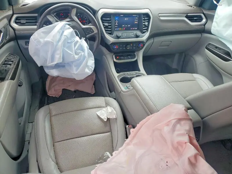2021 GMC ACADIA SLT  