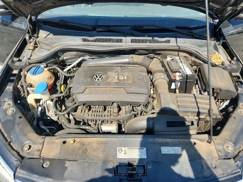 2015 VOLKSWAGEN JETTA SE  