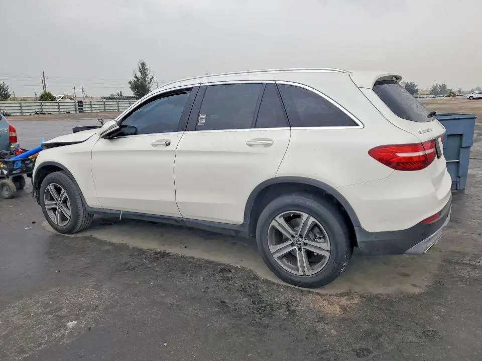 2019 MERCEDES-BENZ GLC 300  