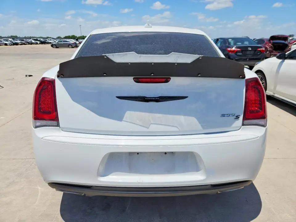 2019 CHRYSLER 300 S  