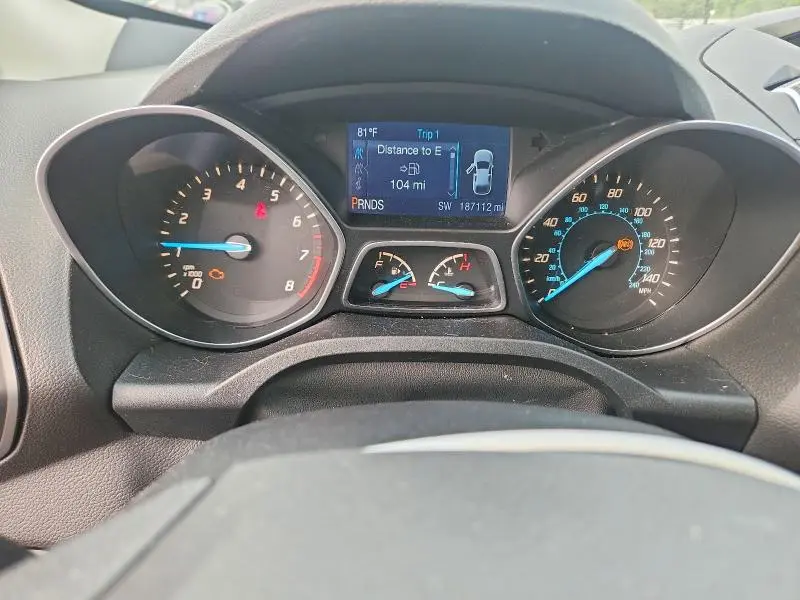 2015 FORD ESCAPE SE  