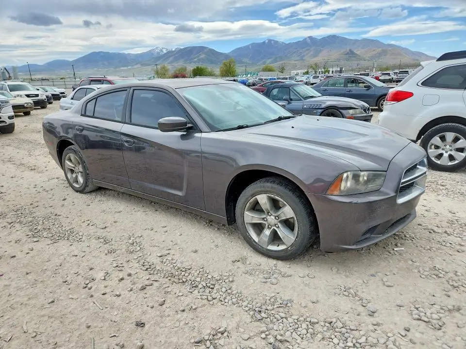 2014 DODGE CHARGER SE  