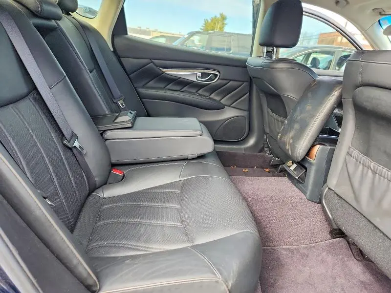 2019 INFINITI Q70L 3.7 LUXE  