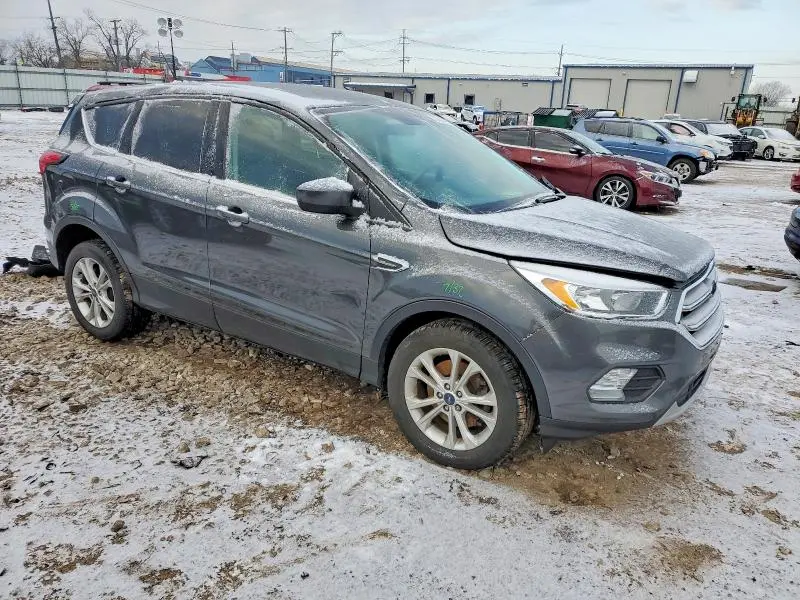2019 FORD ESCAPE SE  