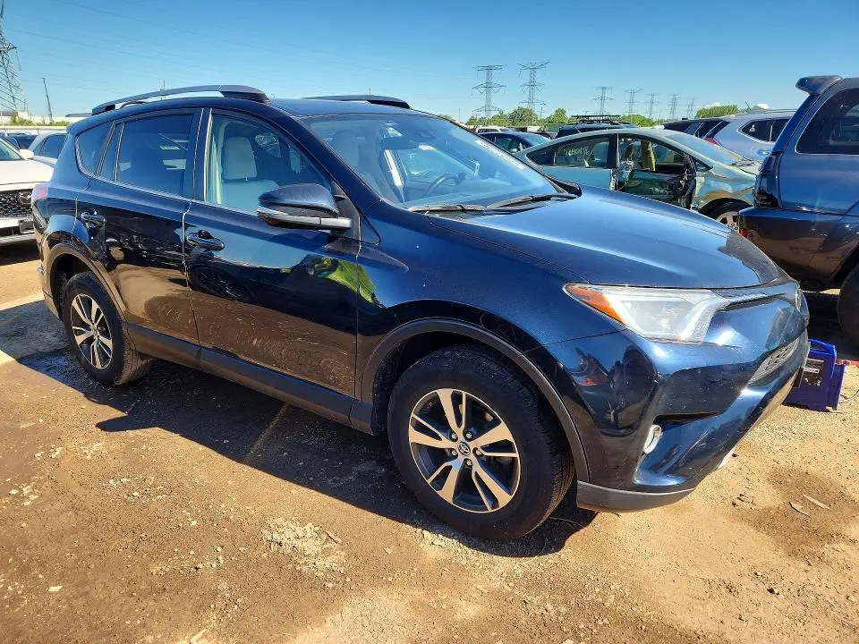 2017 TOYOTA RAV4 XLE  