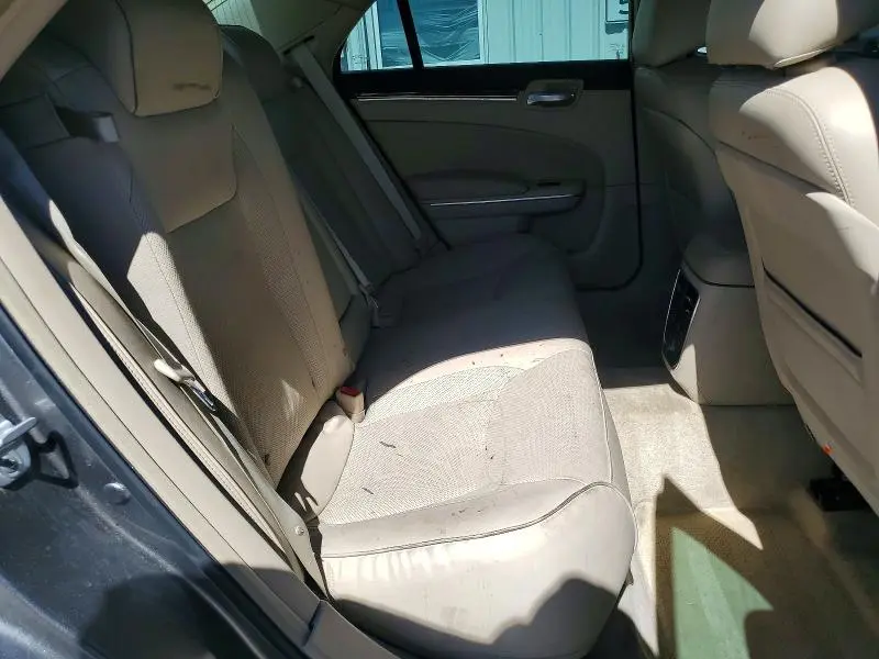 2011 CHRYSLER 300 LIMITED  