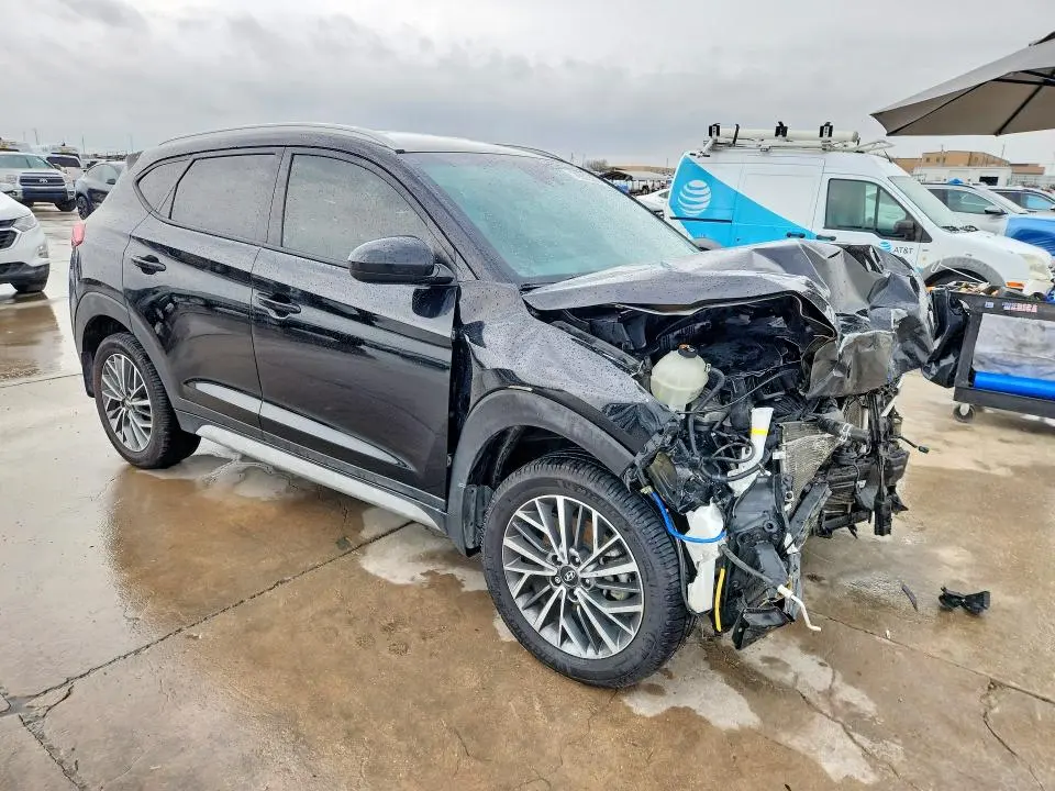 2020 HYUNDAI TUCSON SEL  