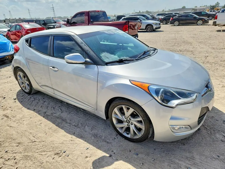 2017 HYUNDAI VELOSTER BASE  