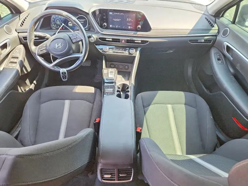 2022 HYUNDAI SONATA SEL  