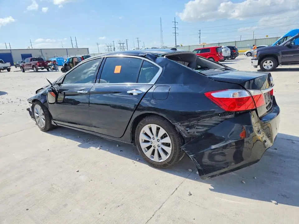 2015 HONDA ACCORD TOURING  