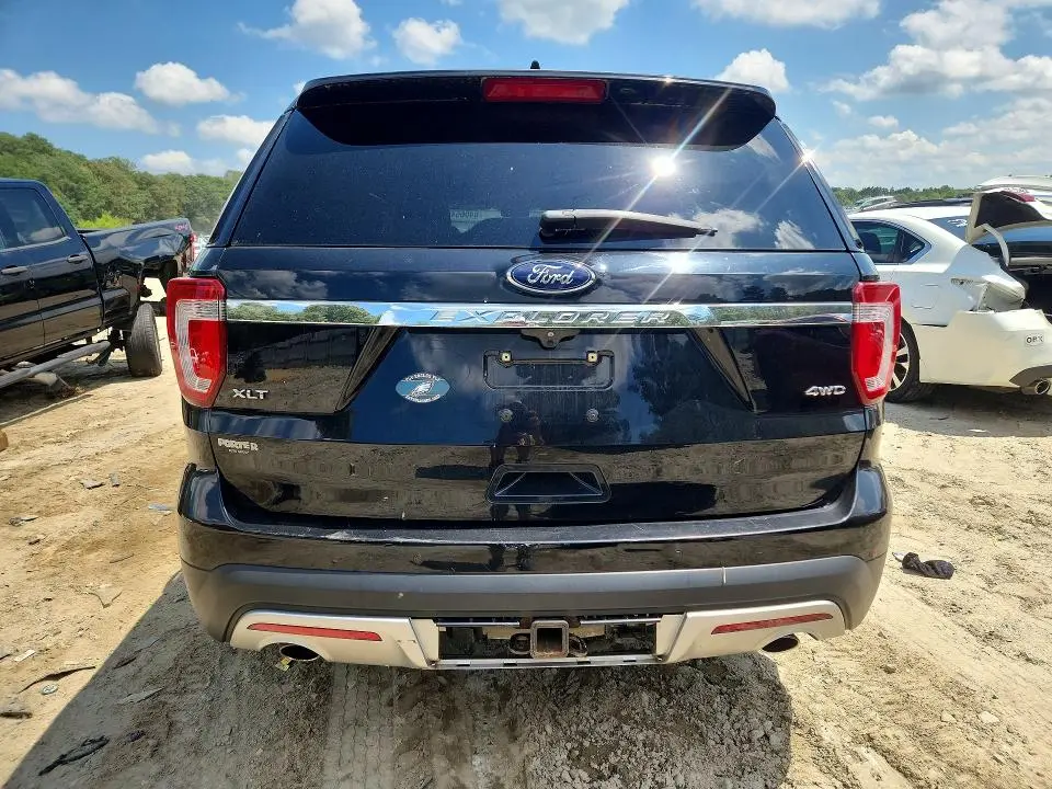 2017 FORD EXPLORER XLT  