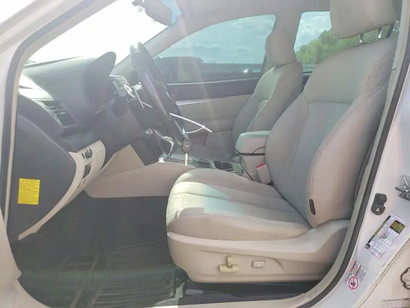 2010 SUBARU LEGACY 2.5I PREMIUM  