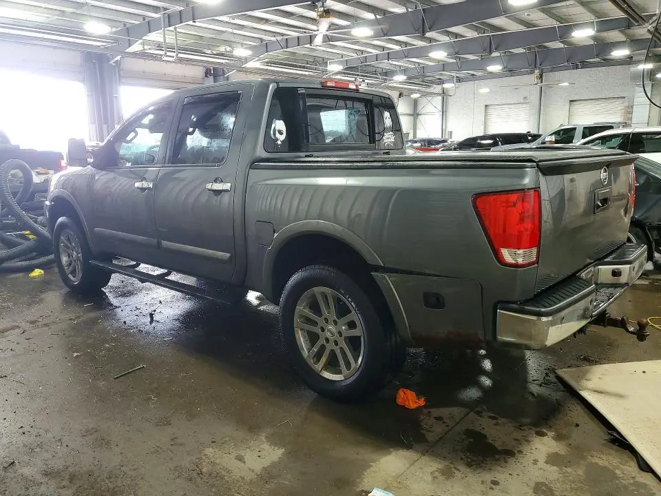 2014 NISSAN TITAN SV  
