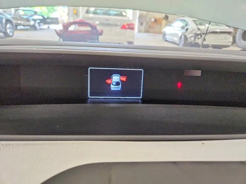 2018 TOYOTA PRIUS FOUR  