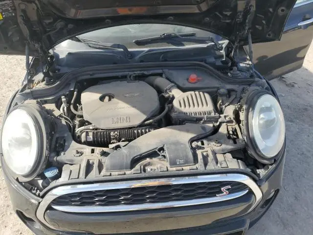 2017 MINI COOPER S  