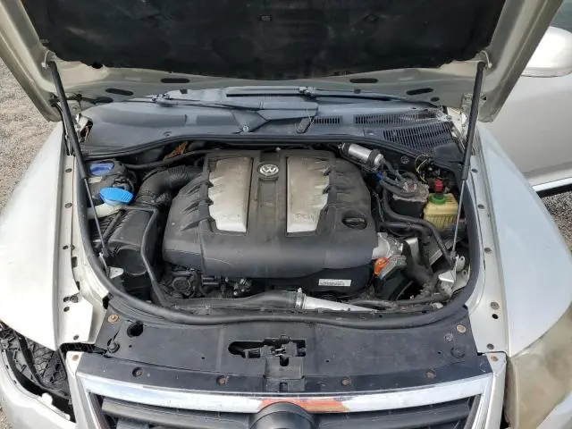 2010 VOLKSWAGEN TOUAREG TDI  