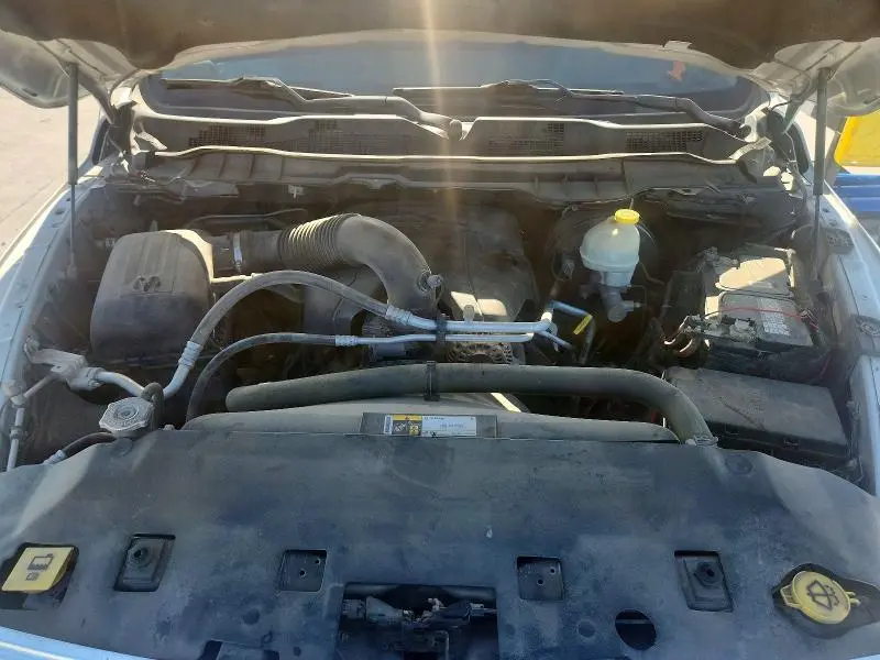 2016 RAM 1500 SLT  