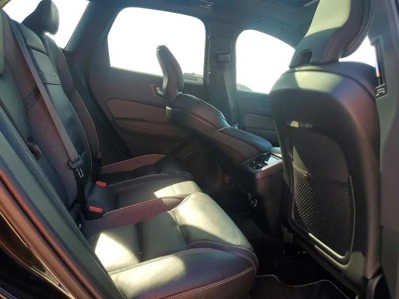 2020 VOLVO XC60   