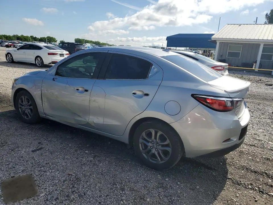2019 TOYOTA YARIS LE  