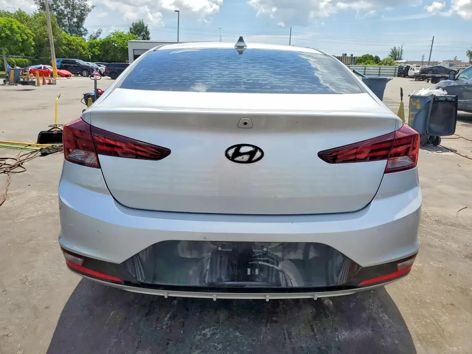 2019 HYUNDAI ELANTRA SEL  