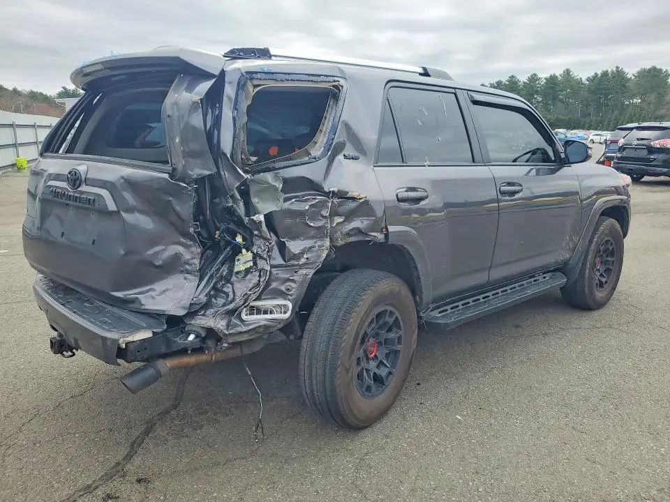 2022 TOYOTA 4RUNNER SR5 PREMIUM  