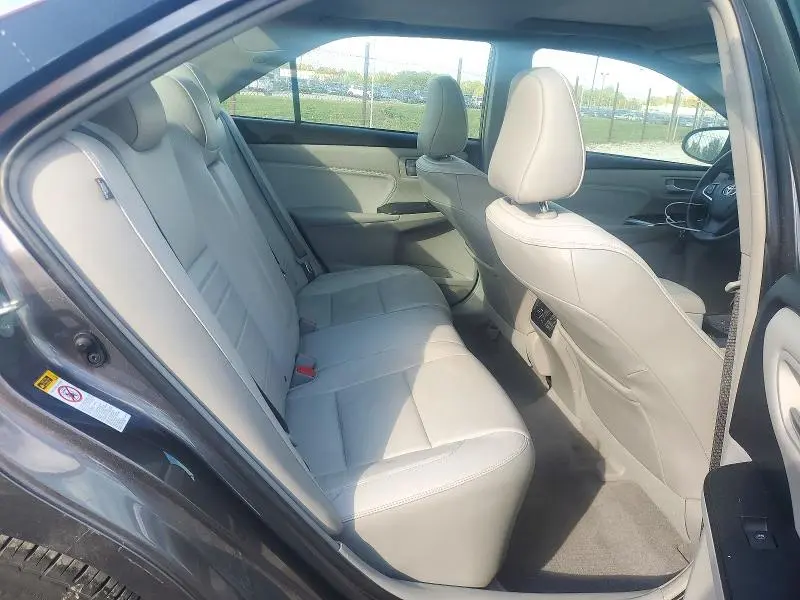 2017 TOYOTA CAMRY XLE  