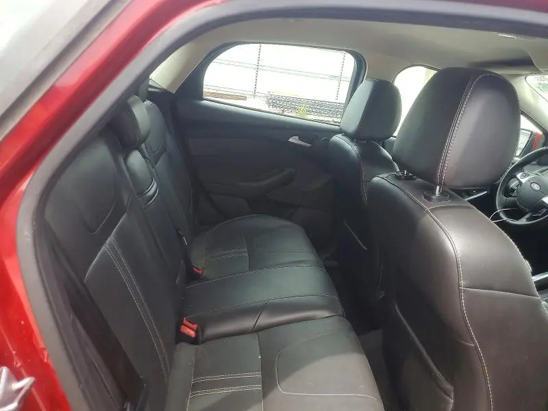 2012 FORD FOCUS TITANIUM  