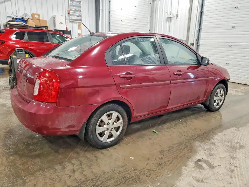 2010 HYUNDAI ACCENT   