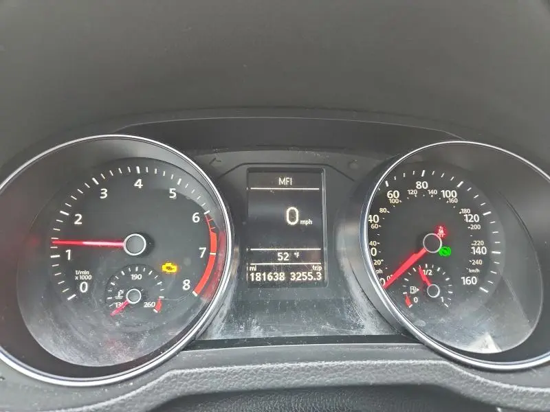 2016 VOLKSWAGEN PASSAT SE  