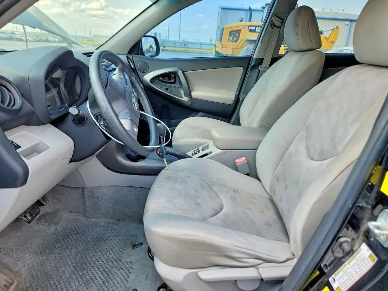 2011 TOYOTA RAV4 BASE  