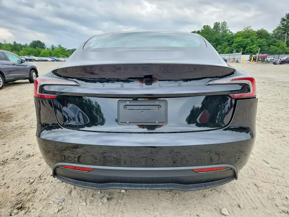 2026 TESLA MODEL 3   