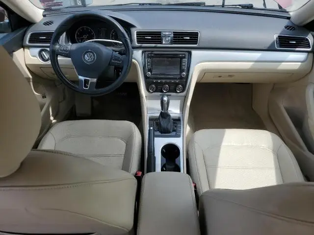 2013 VOLKSWAGEN PASSAT SE  